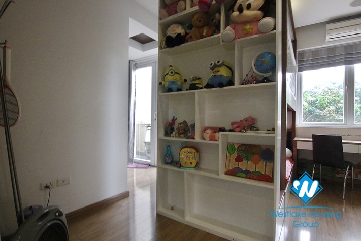 Fully furnished pool villa to rent in Vinhomes Riverside Hanoi